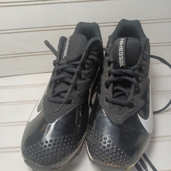 Kids Nike BSBL sport Athletic sneaker spike Size 6 .5 Black unisex condition is - Picture 3 of 8